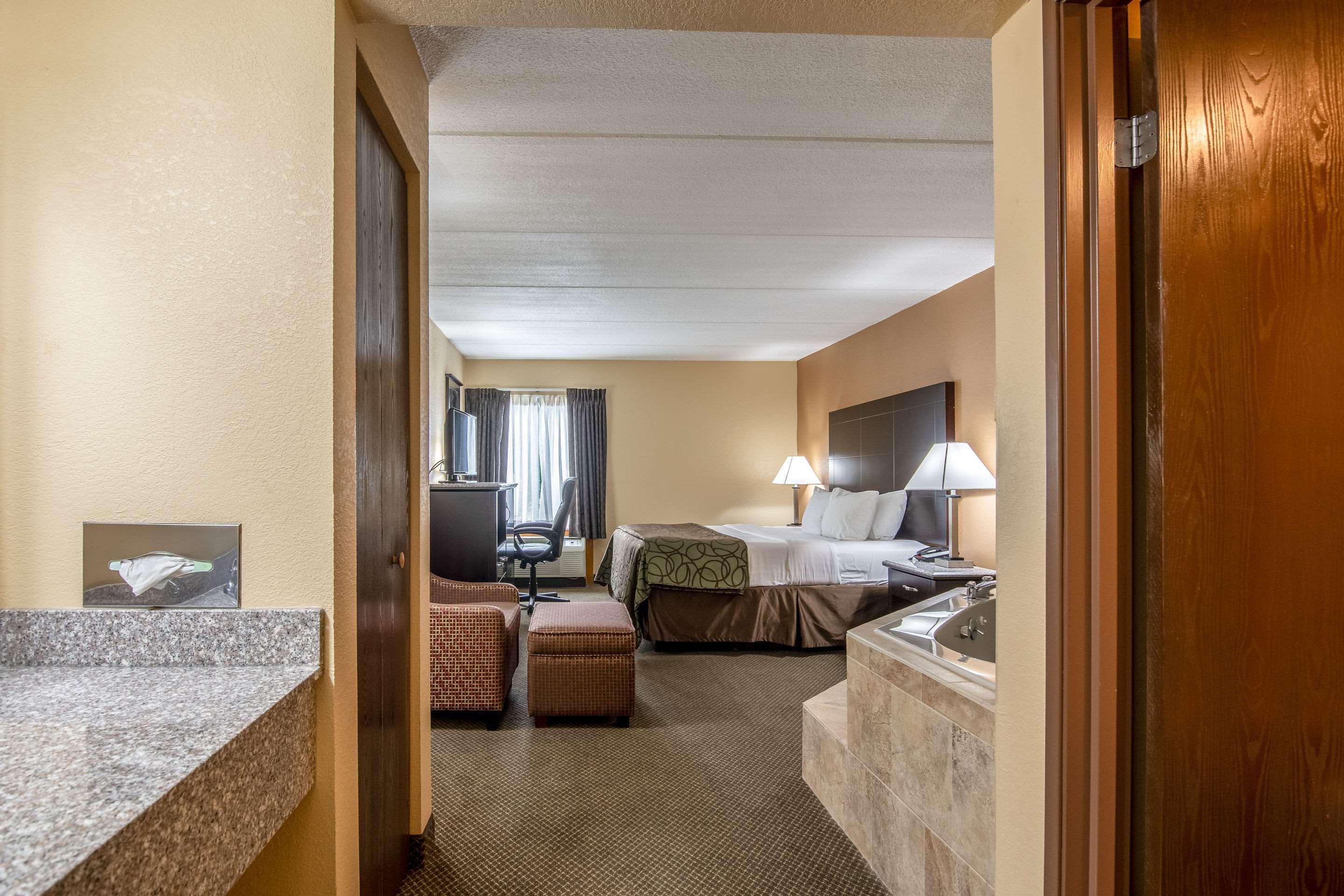 Quality Inn Tully I-81 Exteriér fotografie
