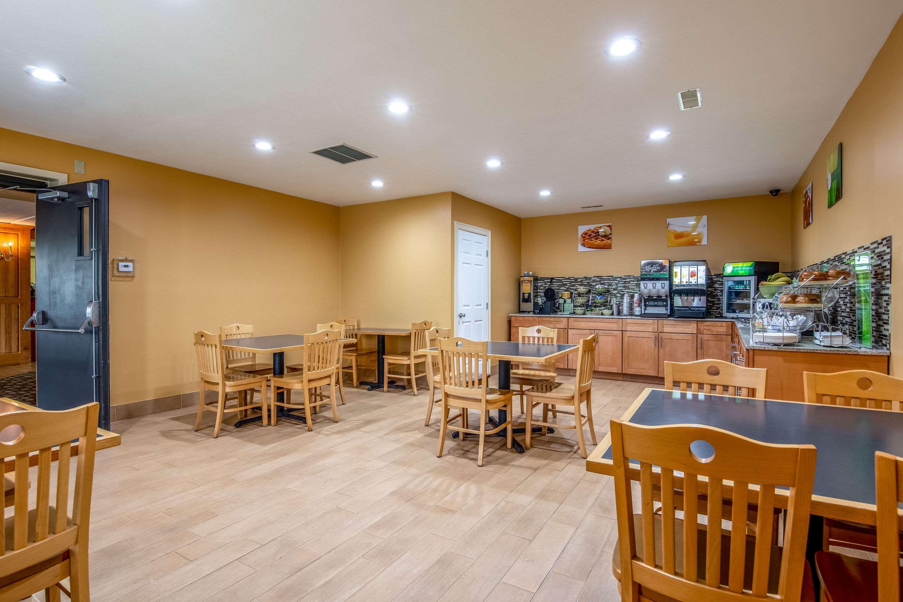Quality Inn Tully I-81 Exteriér fotografie