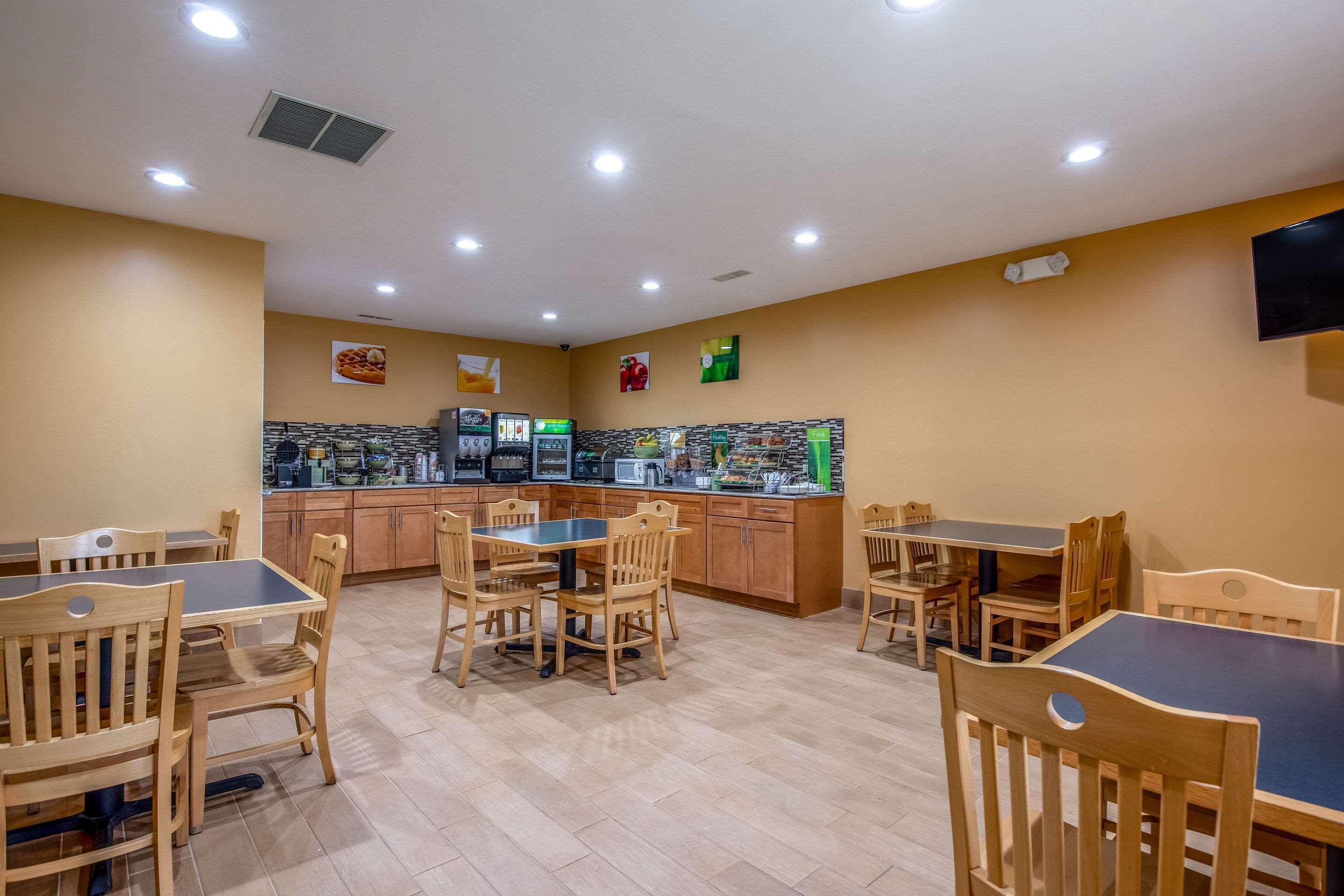 Quality Inn Tully I-81 Exteriér fotografie