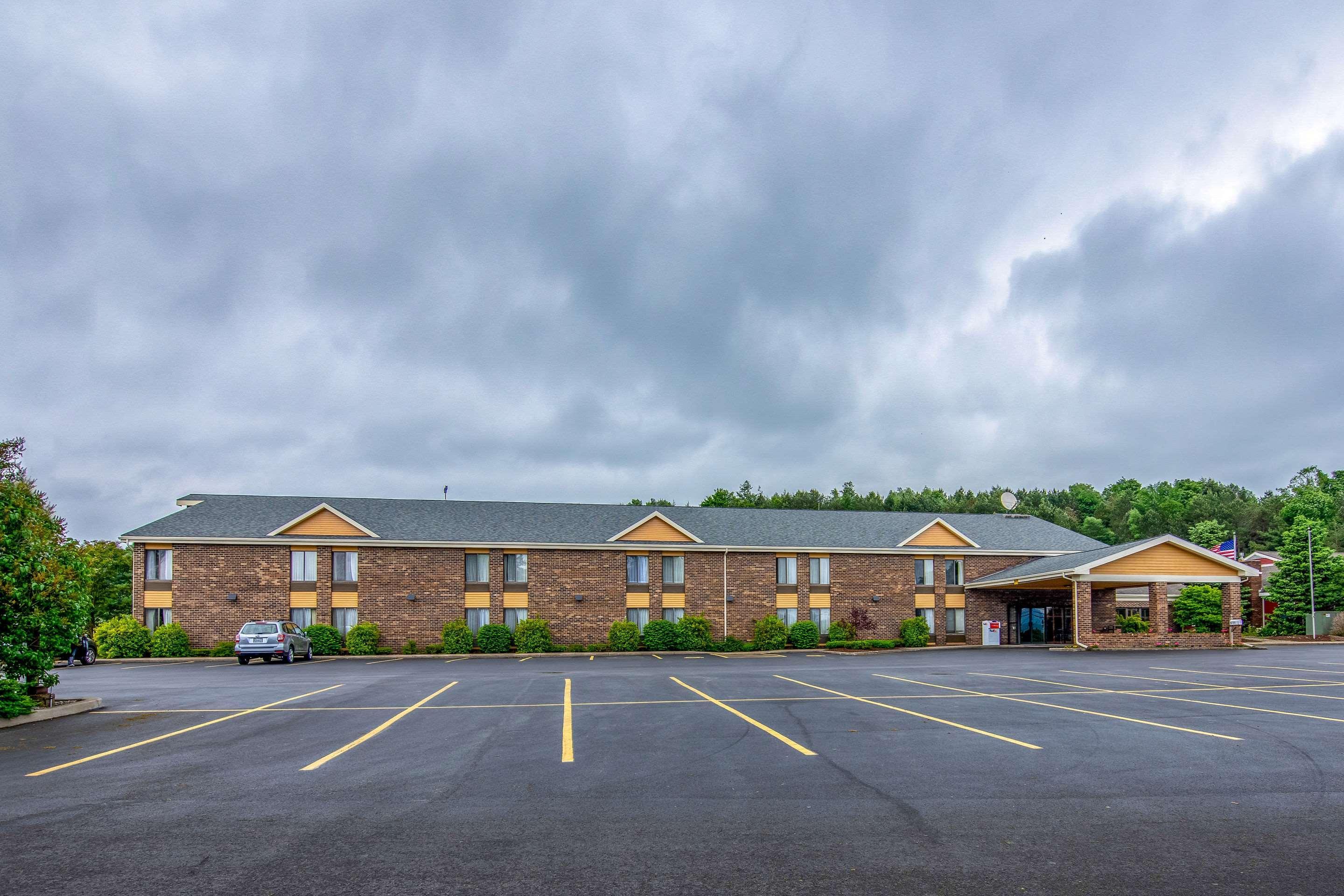 Quality Inn Tully I-81 Exteriér fotografie