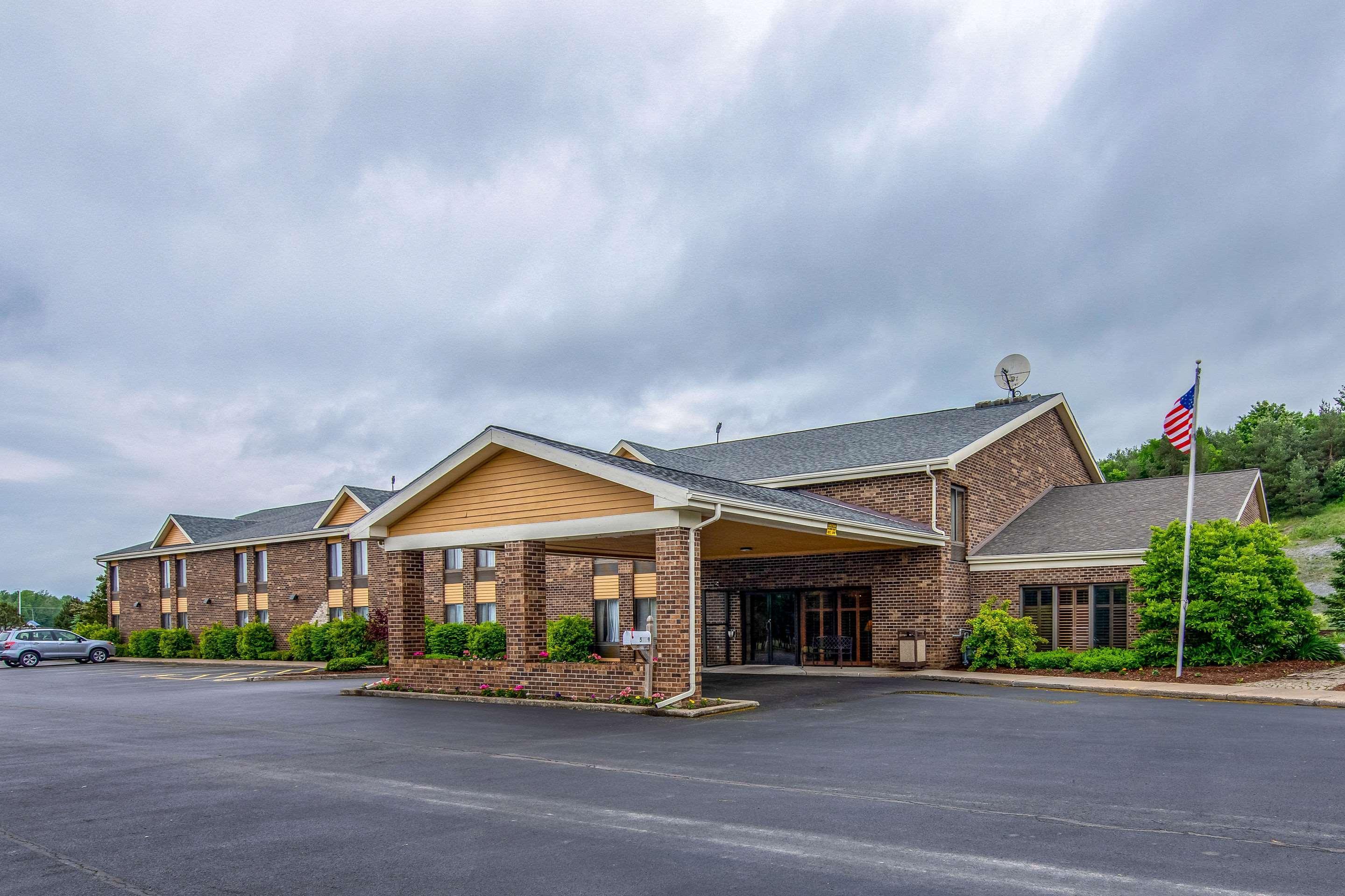 Quality Inn Tully I-81 Exteriér fotografie