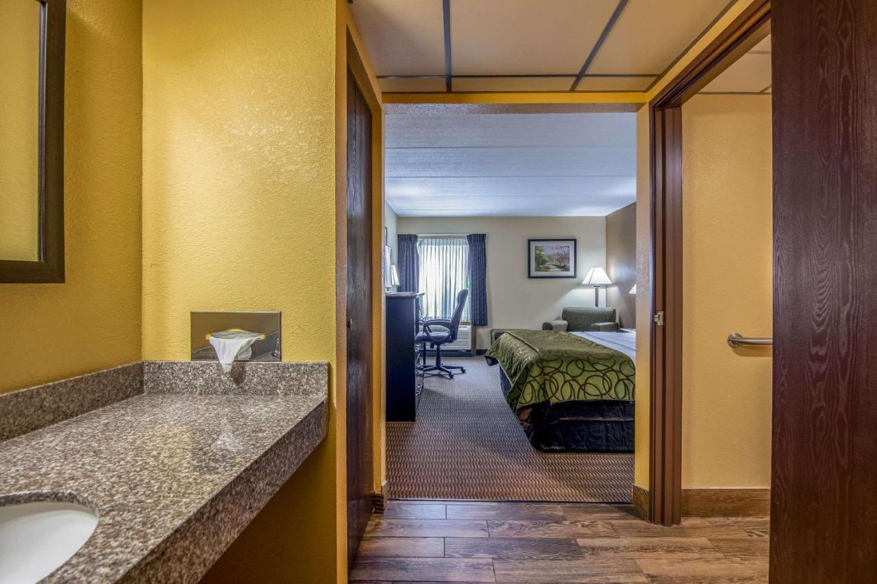 Quality Inn Tully I-81 Exteriér fotografie